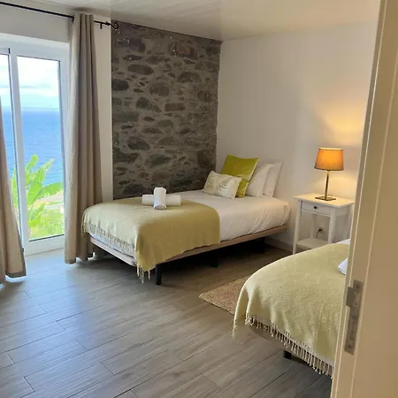 Refugio Do Ilheu Tatil Evi Porto Moniz