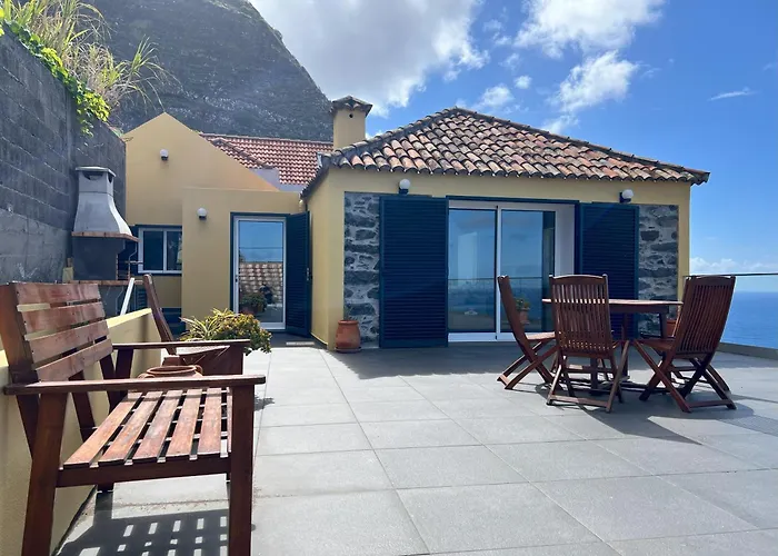 Refugio Do Ilheu Holiday home *