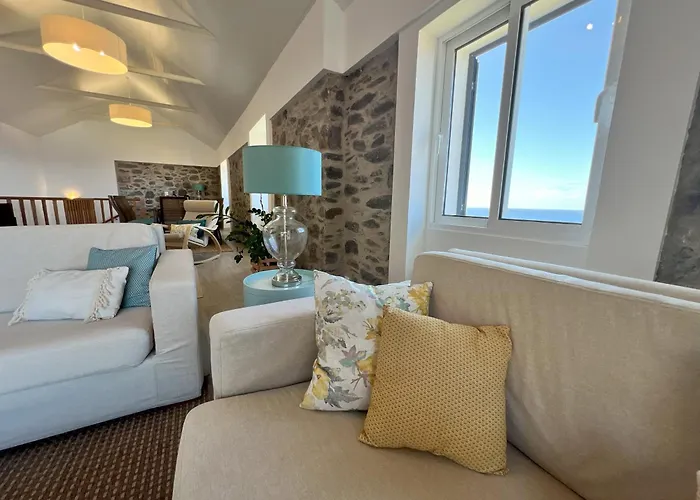 Refugio Do Ilheu * Porto Moniz